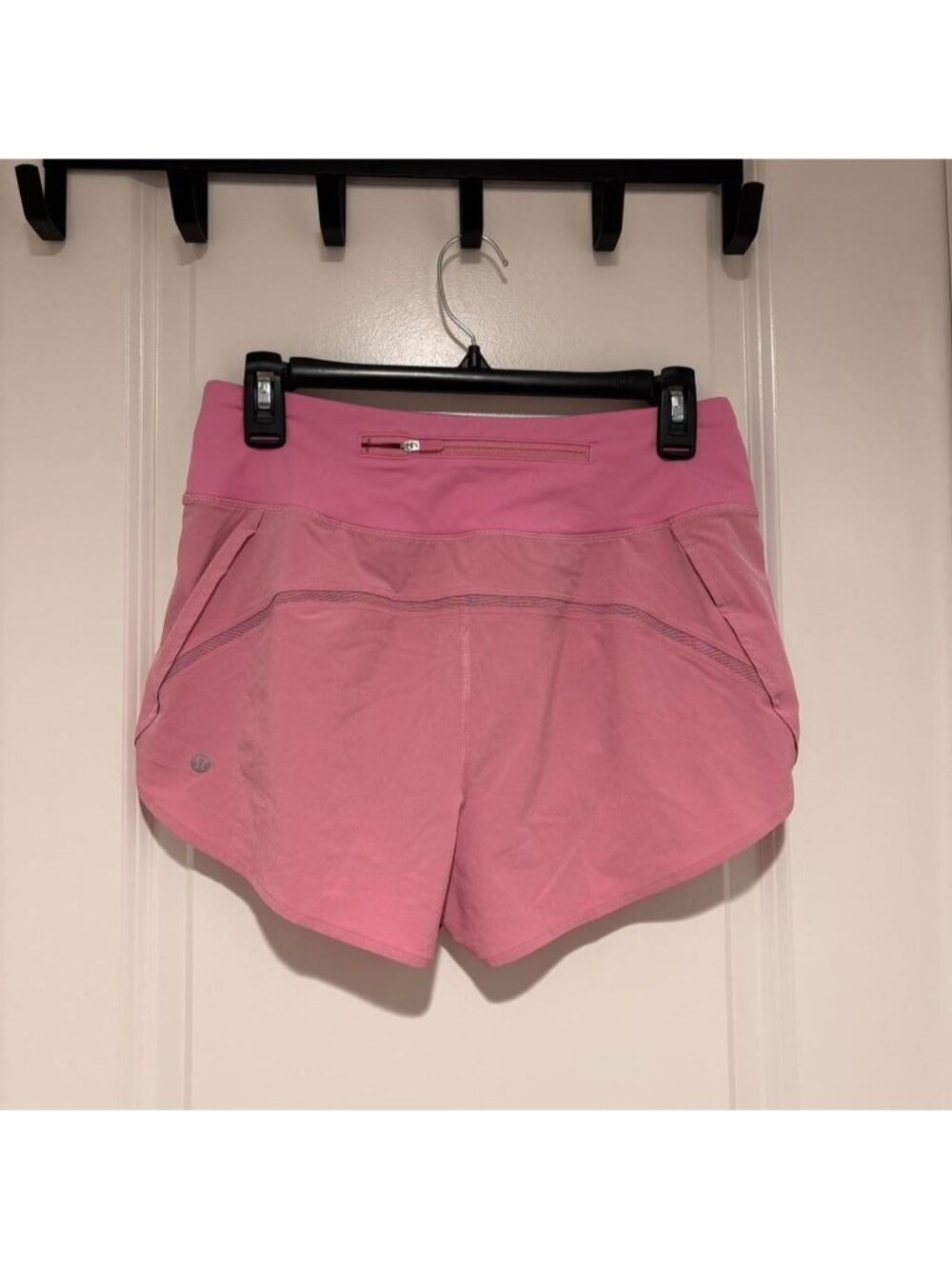 Lululemon pink speed up high rise shorts 2.5”Size...
